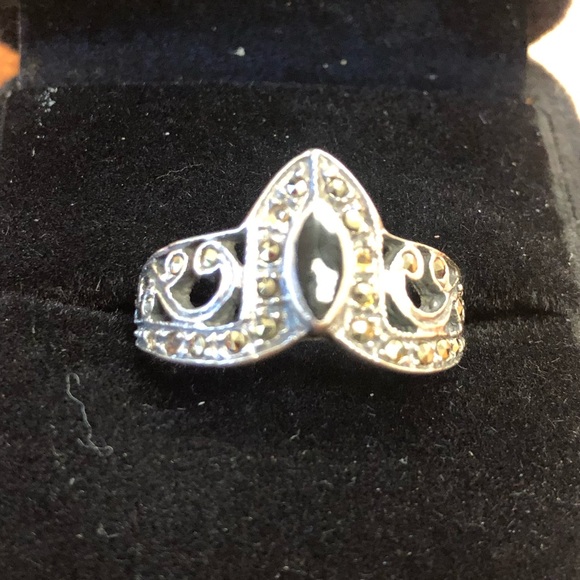 Jewelry - Vintage Sterling Silver/Onyx Ring